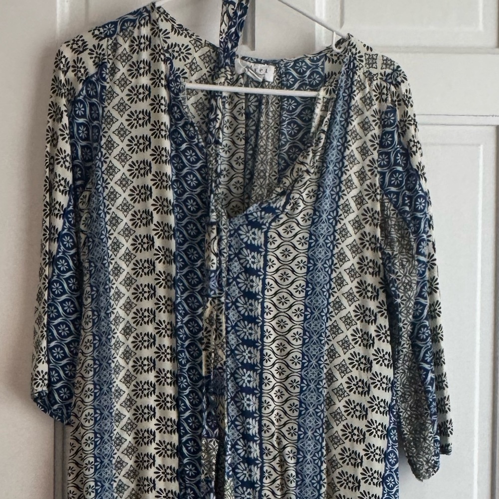 Velvet by Graham & Spencer Blue and Cream Patterned Dress